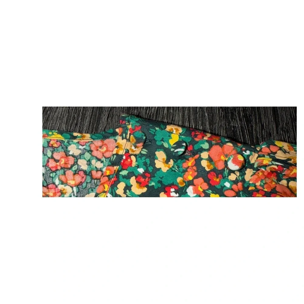 J. Crew Women's Size Large Floral Print Blouse Long Sleeve V Neck Gathered‎